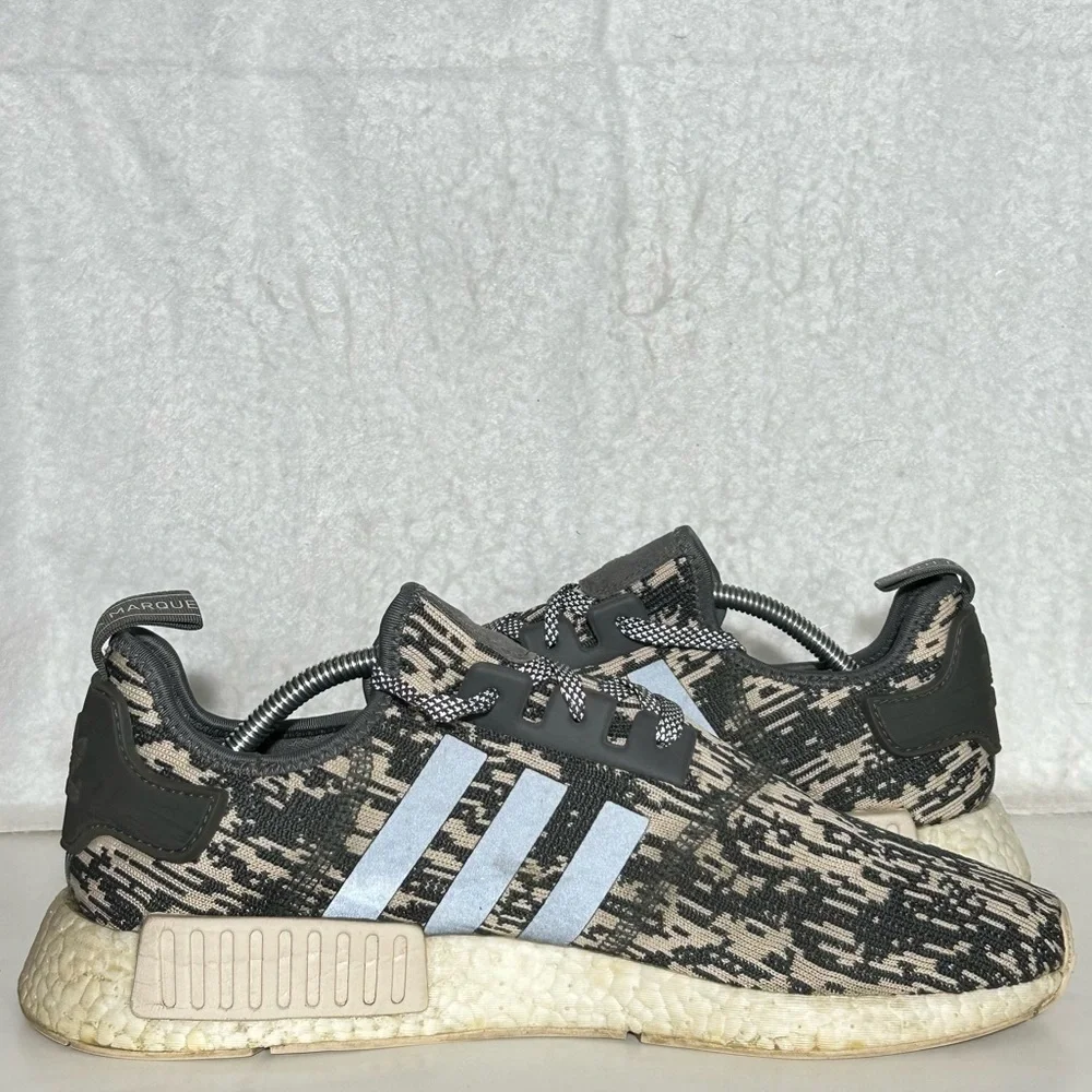 Adidas Mens NMD R1 Grey Four/Linen White Running Athletic Sneakers Shoes SZ 12